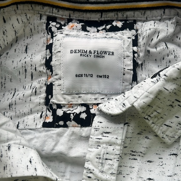 Button up - Picture 2 of 5